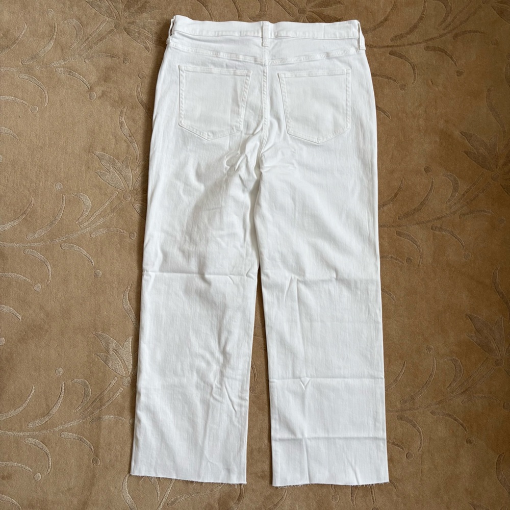 NWT, Tall J Crew White Slim Wide Leg Jeans w/ Raw Hem. Size 31 Tall, 30” inseam - Picture 7 of 12